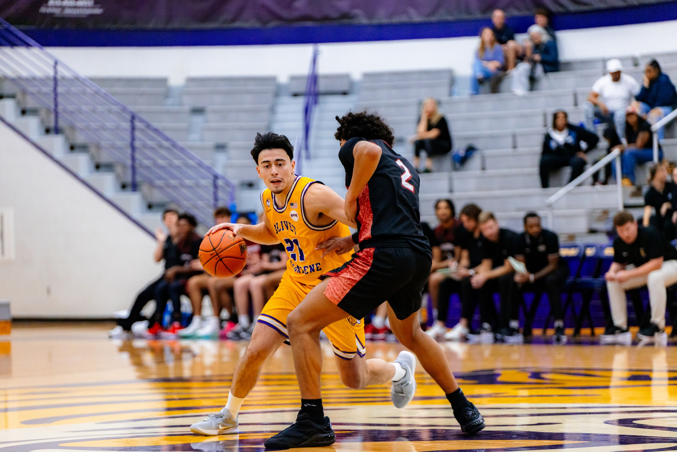 TIGERS' CONFERENCE RECORD IMPROVES TO 6-0 AFTER 92-74 ROAD WIN AGAINST HOLY CROSS