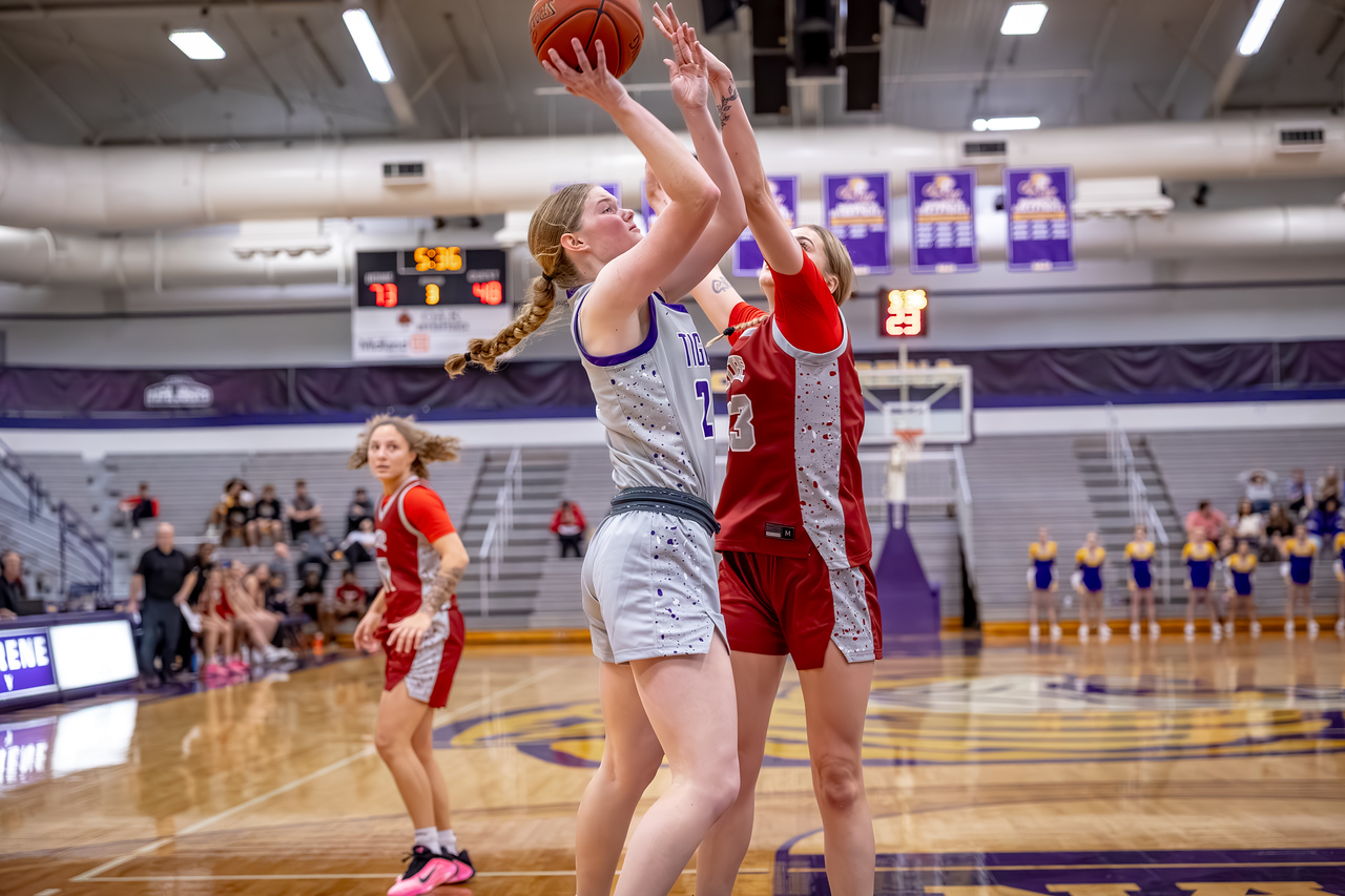 TIGERS EXTEND CONFERENCE SUCCESS WITH 93-74 VICTORY AGAINST THE BEES